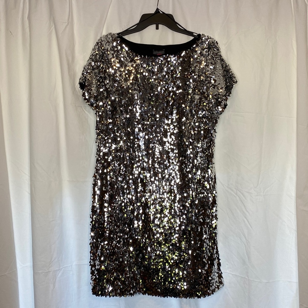 Silver sequined Vince Camuto size 12/14 NWT